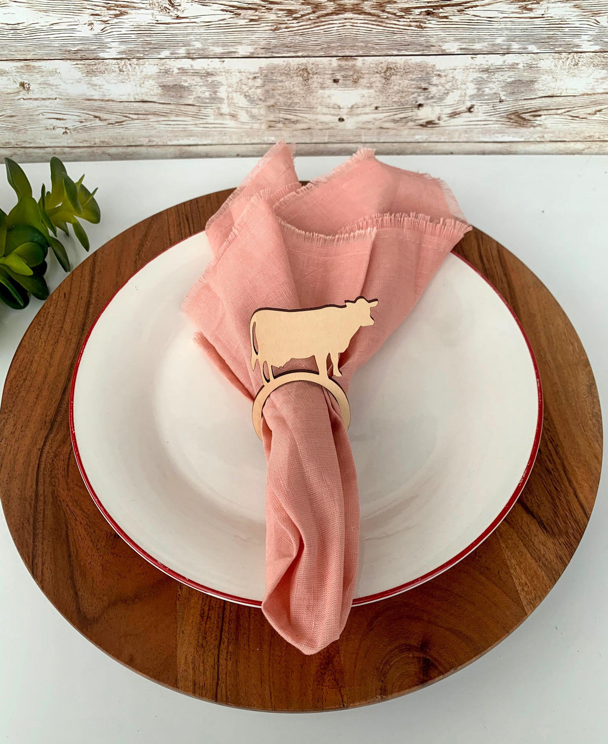Farmhouse napkin rings, personalized wood farm animal napkin rings,  cow chicken pig, farm kitchen decor,  cow napkin ring, c
