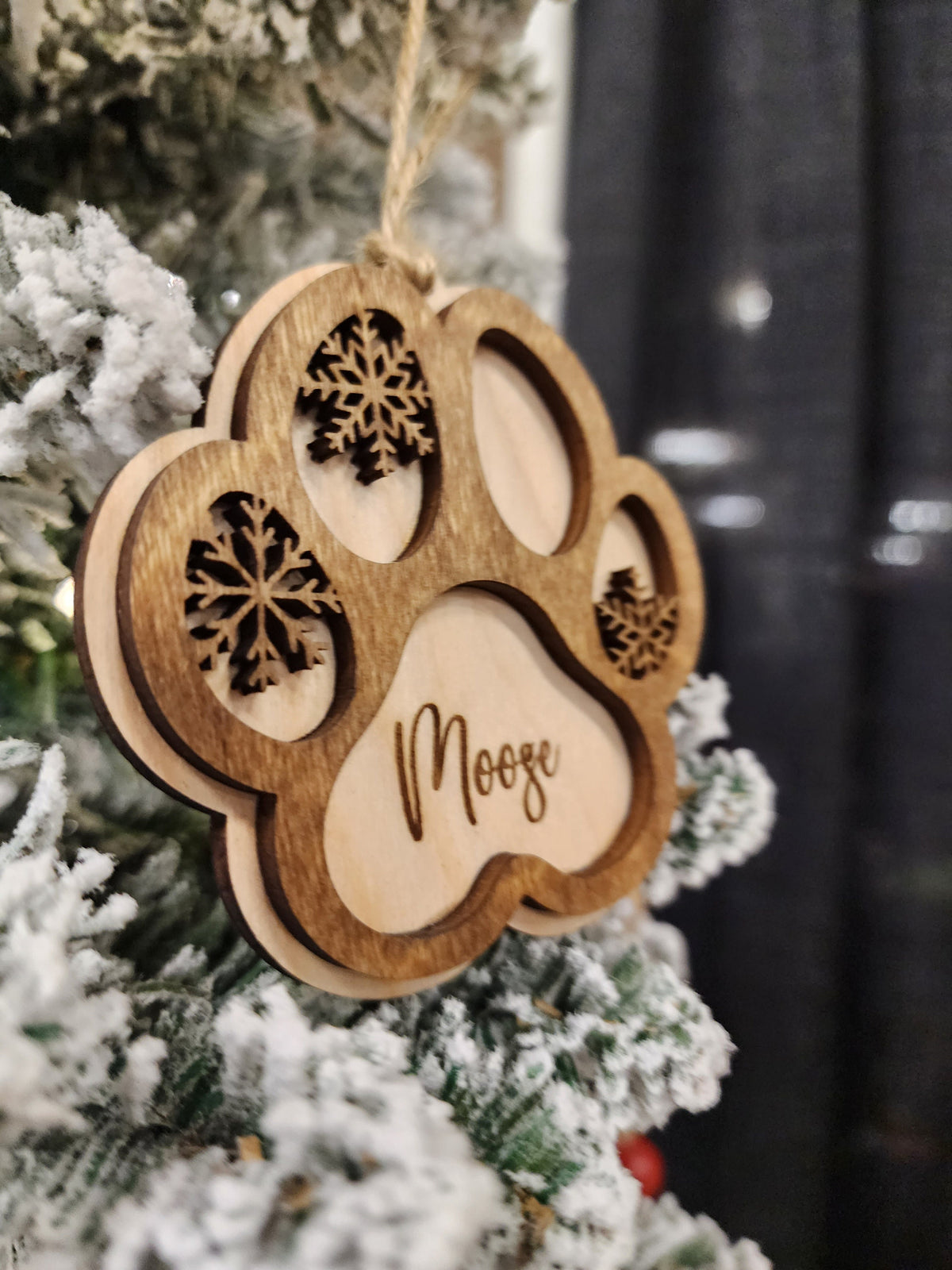 Personalized Pet ornament, 3D Wood Paw Print Ornament, Custom Pet Paw Print, Memorial ornament, Dog Mom Gift, Engraved Pet na